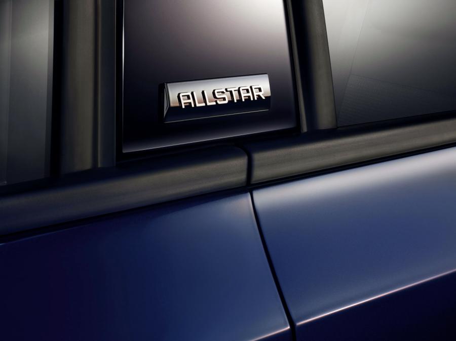  Volkswagen Golf R-Line 5-Door Allstar 2015 года  (фото 2 из 3)